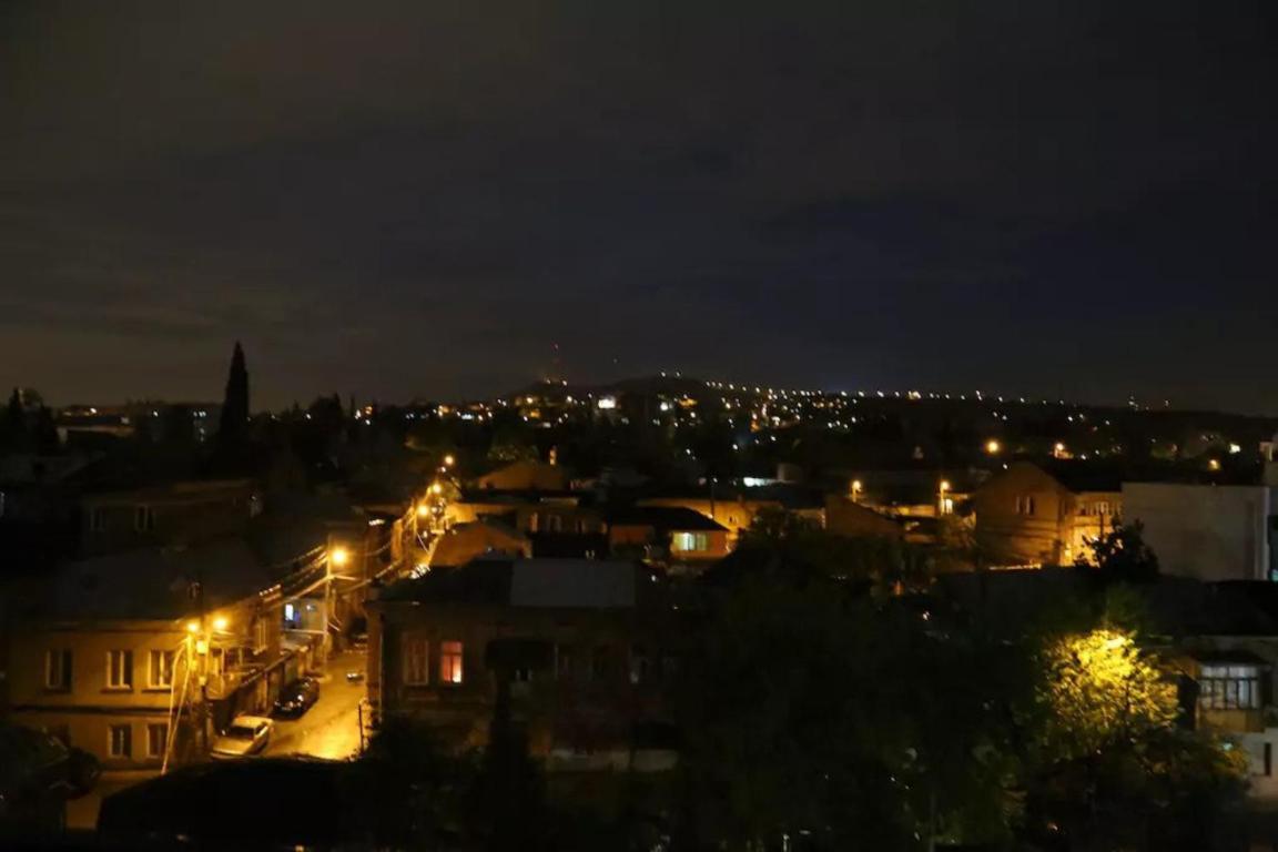 Your Home In Tbilisi: Cosy Stay In The Old City Екстериор снимка